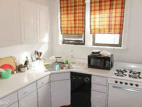 4th image of 3815 N Greenview Ave #Unt38175-3