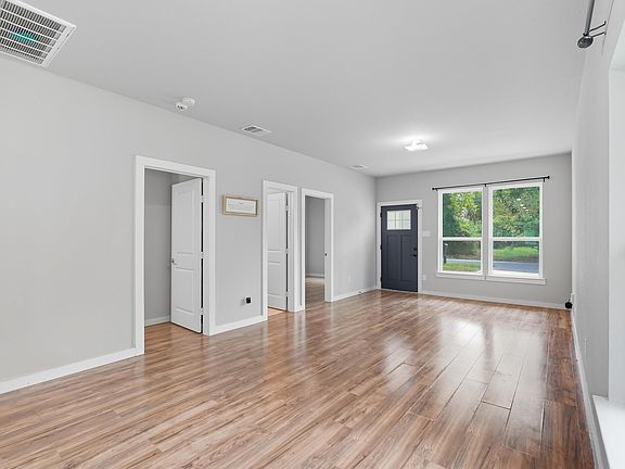 2nd image of 2020 Hemphill St