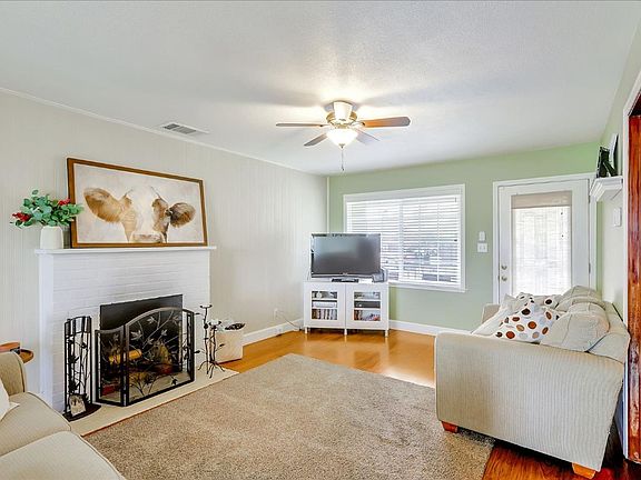 5th image of 143 Stinson Ave