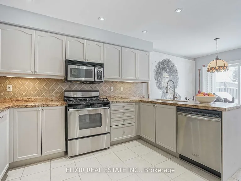 32 Florette Pl — Photo 14