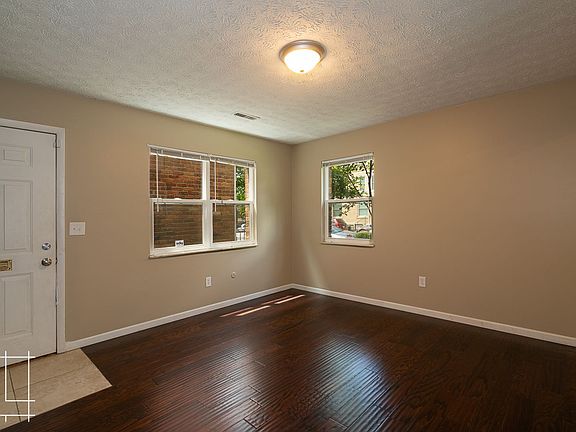 4th image of 57-67 Clark Pl