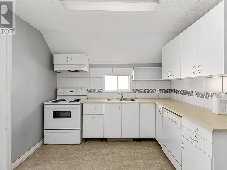 515 Albert St E #2 — Photo 8