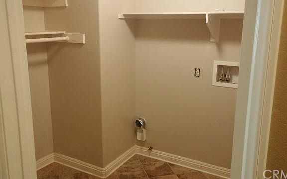 3rd image of 28414 Crestwood St