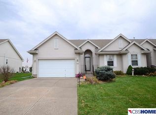 2403 Aberdeen Dr, Papillion, NE 68133