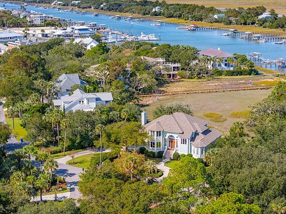 2nd image of 24 Waterway Island Dr