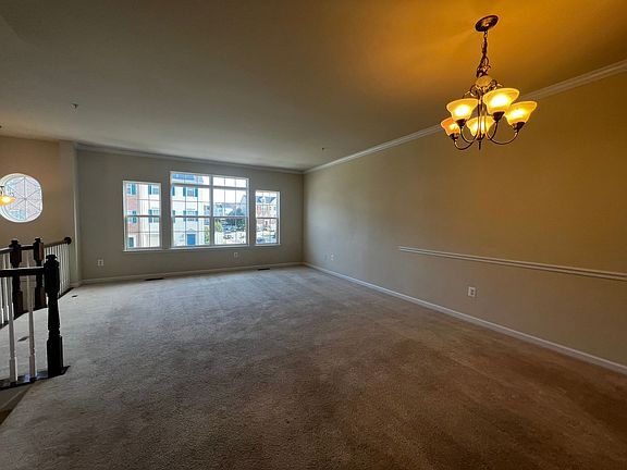 3rd image of 7276 Mockingbird Cir