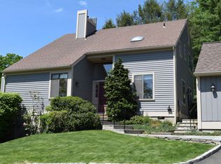 419 W Lyon Farm Dr #419, Greenwich, CT 06831