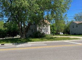 728 Wicker St, Woodstock, IL 60098