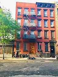 465 West 49th Street in Hell&#39;s Kitchen