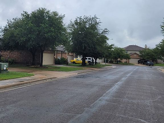 4th image of 203 Wild Cat Dr