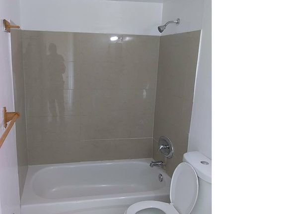 4th image of 1707 NW 15th St APT 5