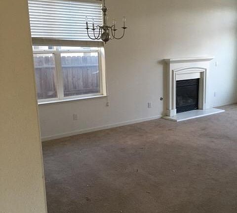 3rd image of 783 Bertwood Ln