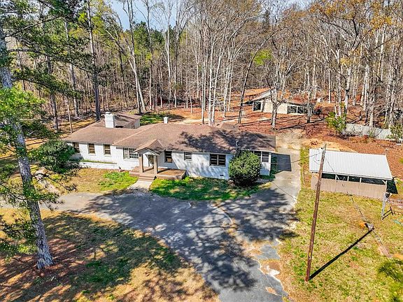 5th image of 612 Skippers Lodge Rd