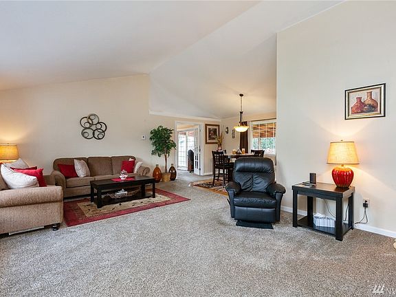 2nd image of 701 Cultus Mountain Dr