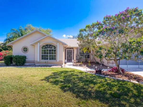 104 SW Sebring Circle, Port St Lucie, FL 34953