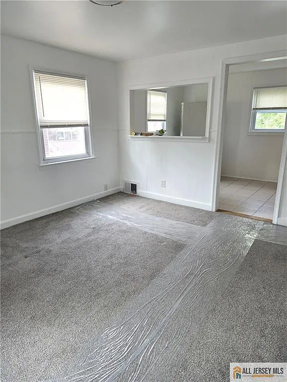 2 bed, 1.0 bath, 1584 sqft, $1,975 — Photo 4
