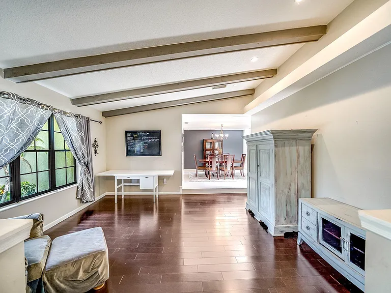 574 Juniper Pl — Photo 18