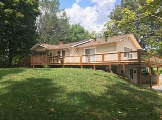 62 Old Barn Rd, Hendersonville, NC 28791