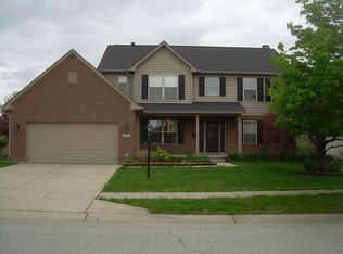 10517 Greenway Dr, Fishers, IN 46037