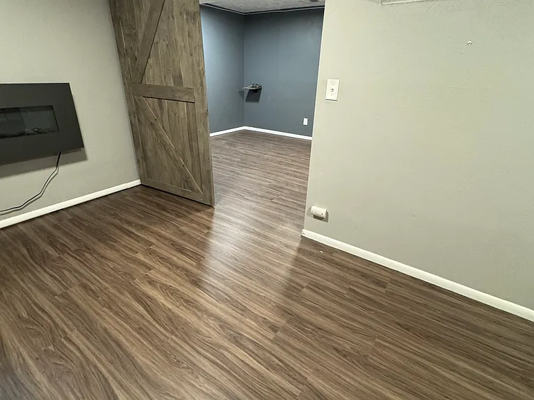 6486 Welch Ct — Photo 17