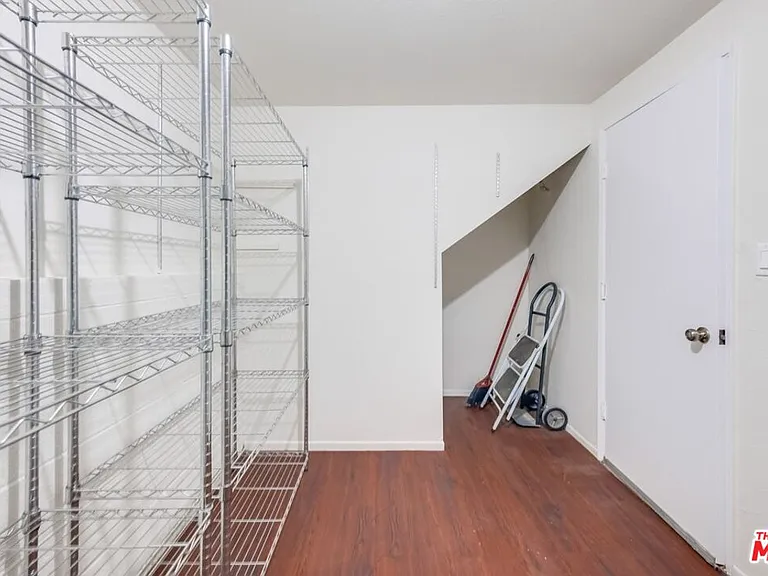 1077 W Kensington Rd #3 — Photo 57