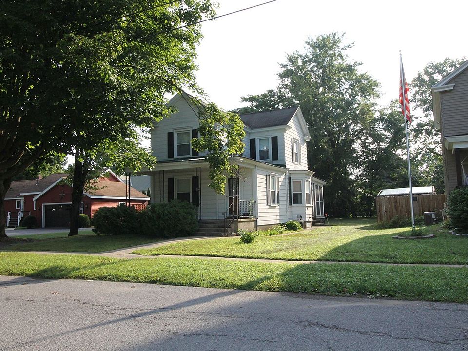 2nd image of 12 Lincoln St