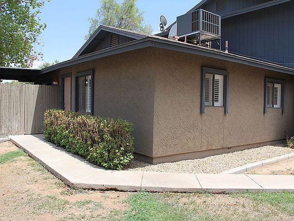 Front Corner Entrance