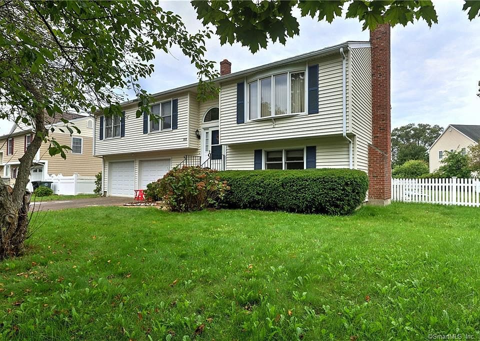 22 Lyda Dr Milford CT 06460 Zillow