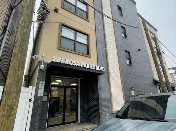 223-225 Rosa Parks Blvd #405, Paterson, NJ 07501