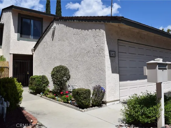 845 E Silver Maple Dr, Azusa, CA 91702