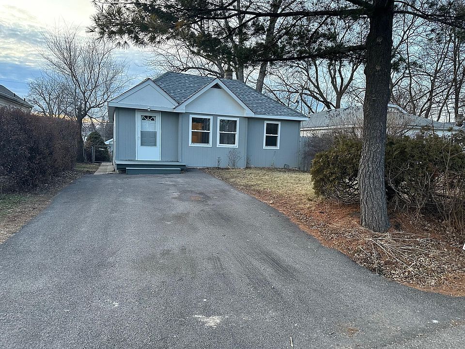 1st image of 1530 N Park Dr