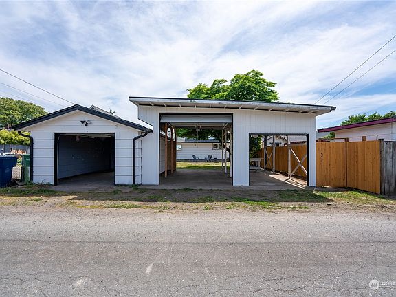 4th image of 1715 8th Street