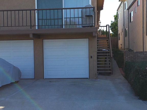 Unit B entrance