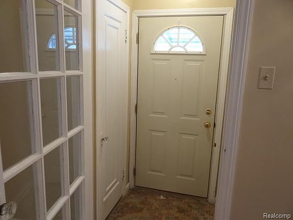 3rd image of 22009 Colony St