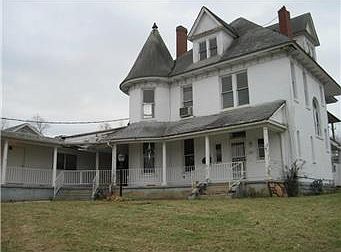 1st image of 700 S Main St