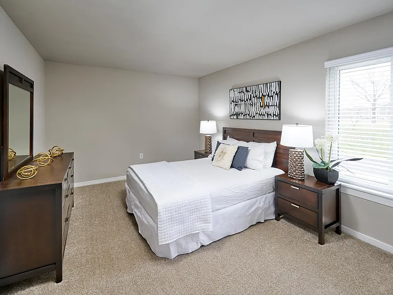 Seneca Place — Photo 8
