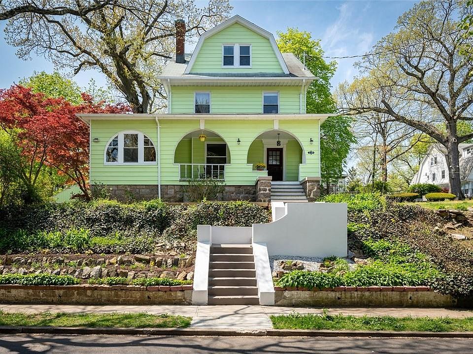 1st image of 338 Seneca Avenue