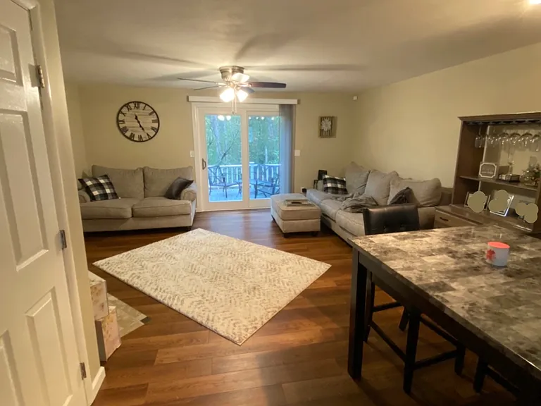 120 Iron Oak Cir — Photo 1