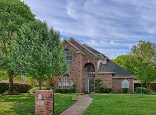 913 Riviera Dr, Mansfield, TX 76063