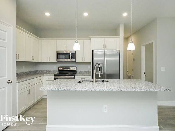 4th image of 507 Tampa Cir