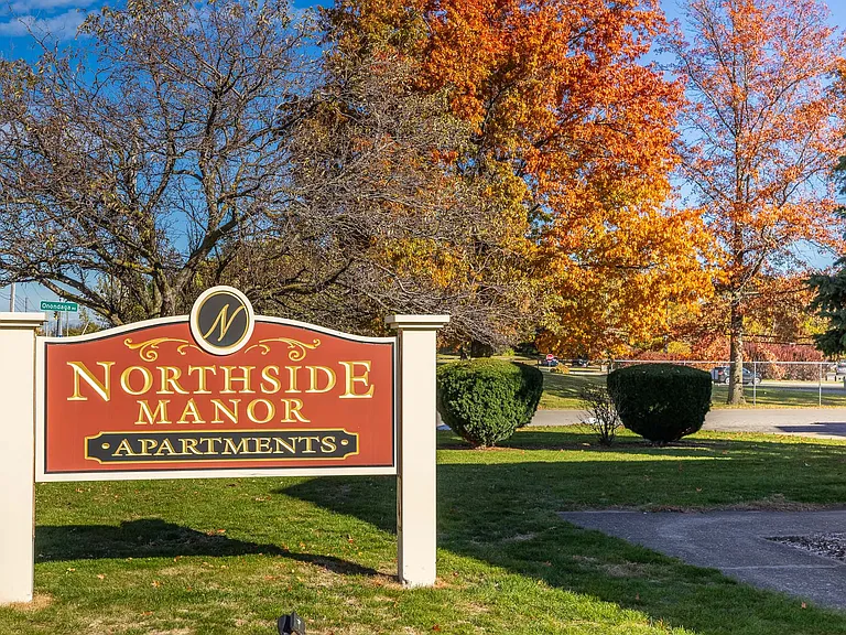 Northside Manor Apartments — Photo 2