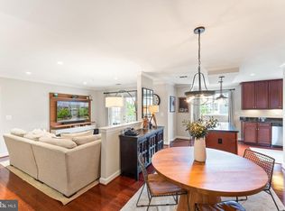 4089 S Four Mile Run Dr UNIT 404, Arlington, VA 22204