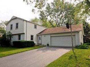 861 Shady Grove Ln, Buffalo Grove, IL 60089