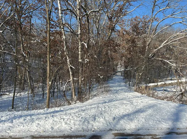 E Oaks Trl, Houlton, WI 54082