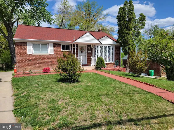 2006 Woodberry St, Hyattsville, MD 20782