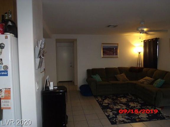 3rd image of 7591 Beverly Hills Dr