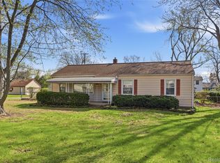 8964 Butwell St, Livonia, MI 48150
