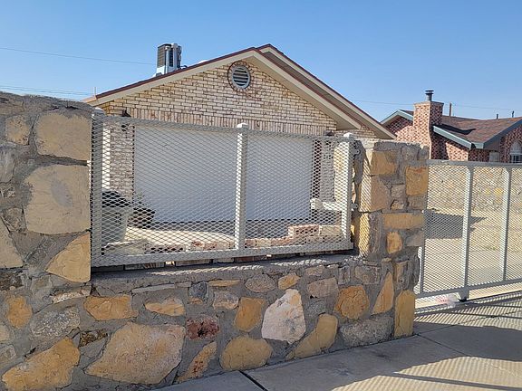 2nd image of 5612 Bagdad Way