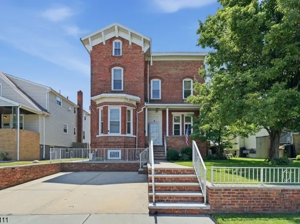122 Avenue A, Bayonne City, NJ 07002