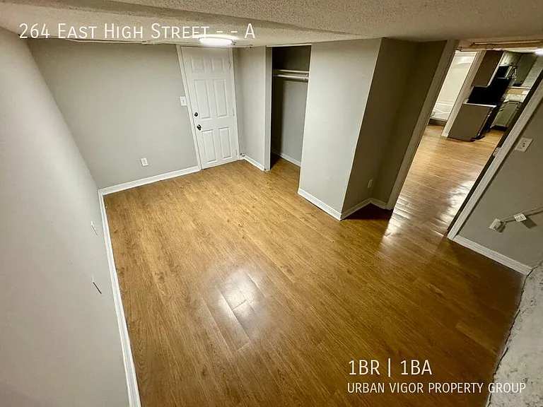 264 E High St #A — Photo 8